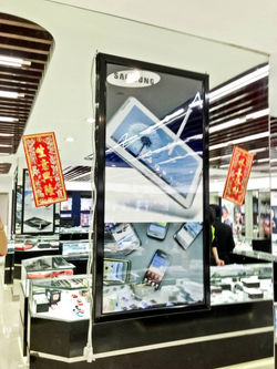 澳門港澳(國際)免稅店廣告燈箱設計