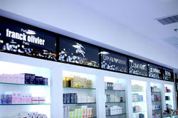 DELUXE PLAZA DUTY FREE SHOP 燈箱設計