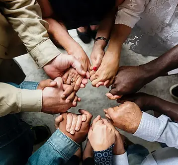 8813-group-prayer-gettyimages-rawpixel.webp