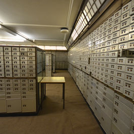 Hotels-Models14015 2_edit_new 2.jpg