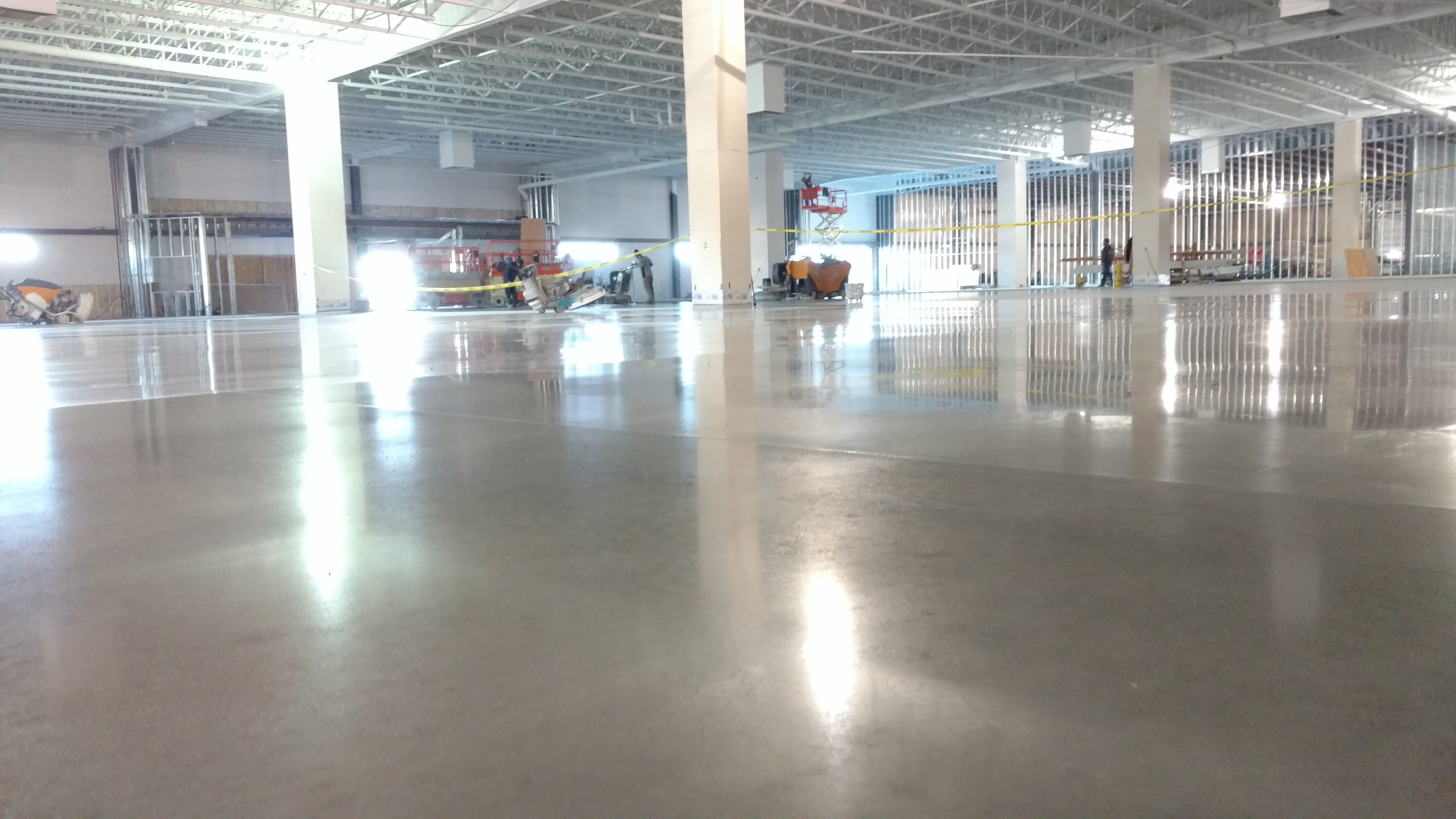 Large scale polish concrete