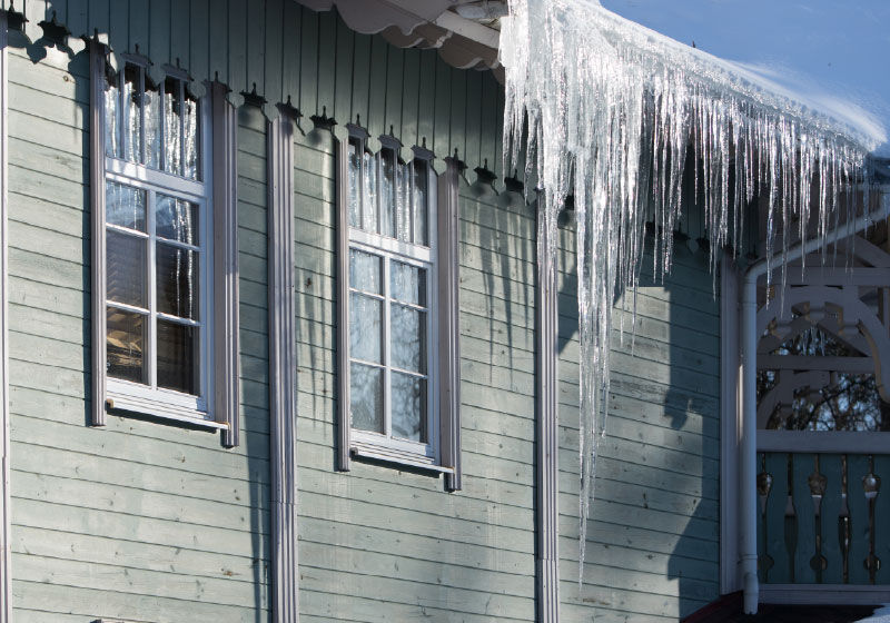 ❄️ Ice Dam - The Mysterious Winter Leak… But Dry All Year Round?