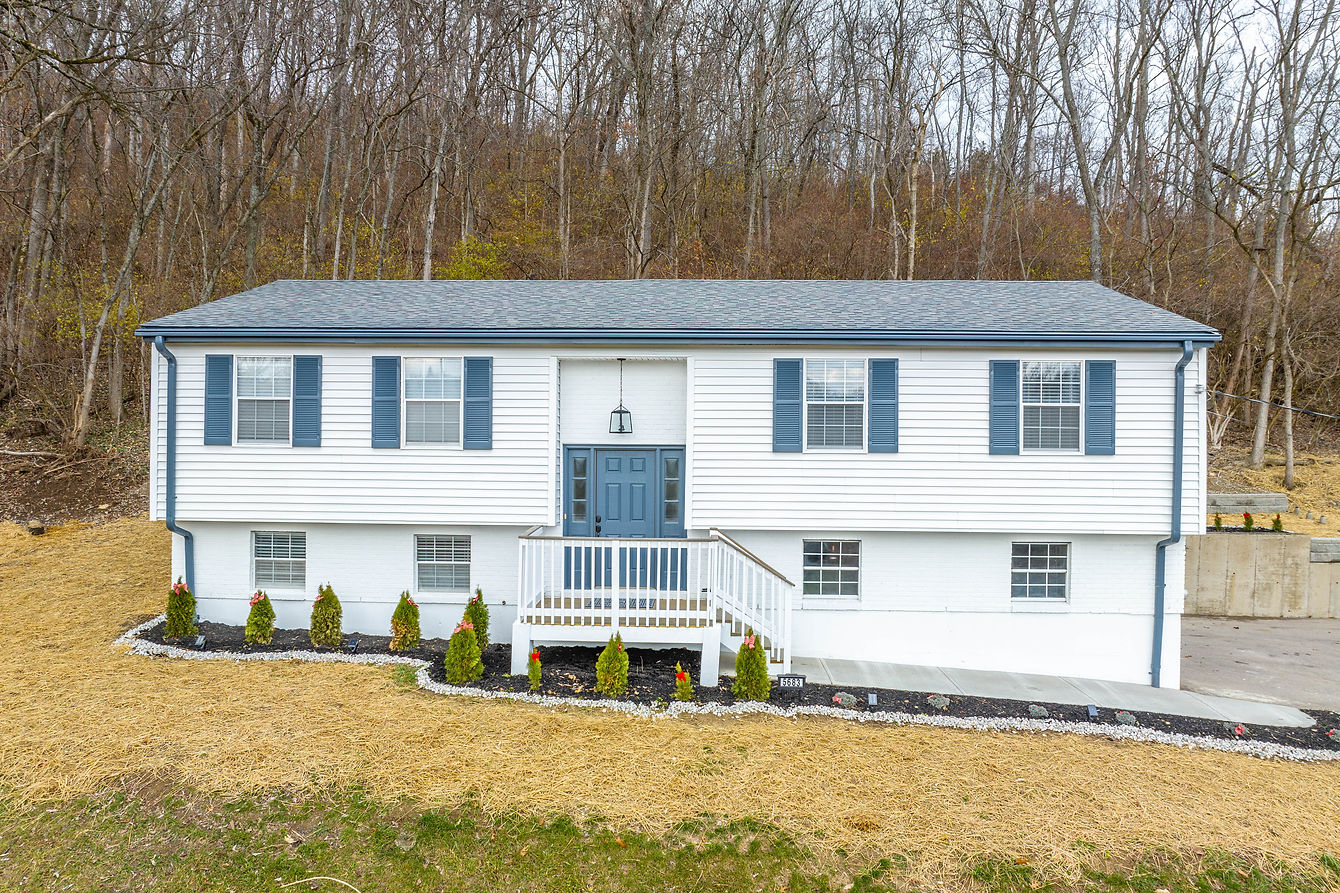 5683 Sheed Rd (3 of 55).jpg