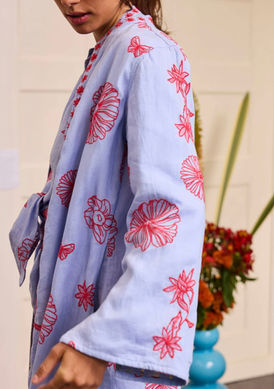 linen jacket
linen fashion
embroidered fashion
periwinkle blue
washed linen fashion
summer fashion
SS25 fashion