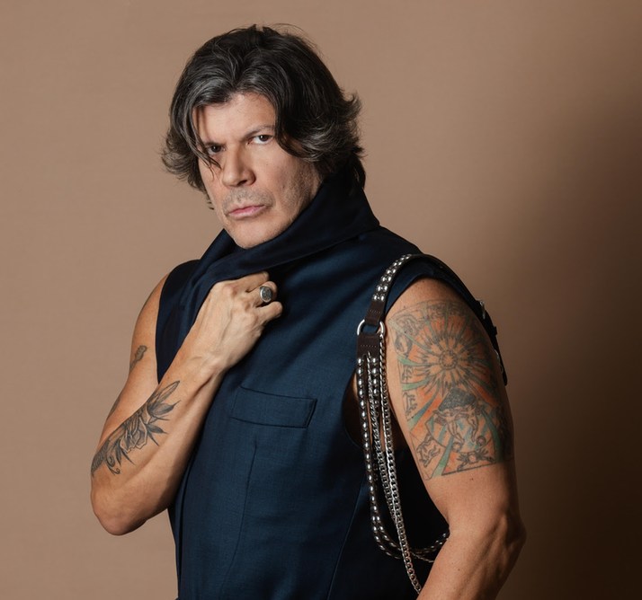 ''Paulo Ricardo lança, no próximo sábado 25, a aclamada tour "REINVENTAR" em São Paulo; últimos ingressos à venda!''