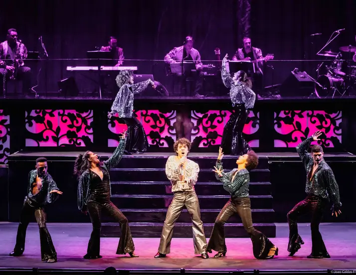 ''Musical homenageia mais de 50 anos de carreira de Sidney Magal''