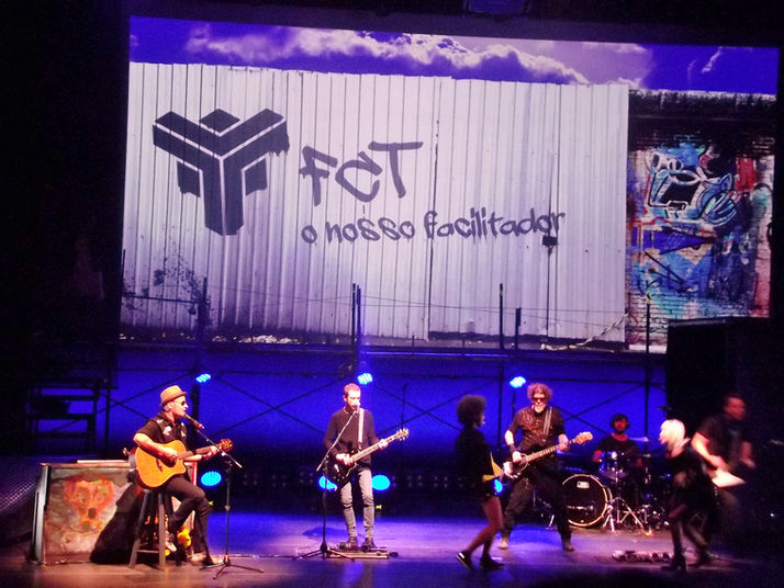 ''Titãs trouxe o novo show Doze Flores Amarelas em Ópera Rock no último final de semana em S