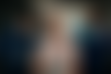 ''Queixo Novo”: Supla critica exageros estéticos em novo videoclipe''