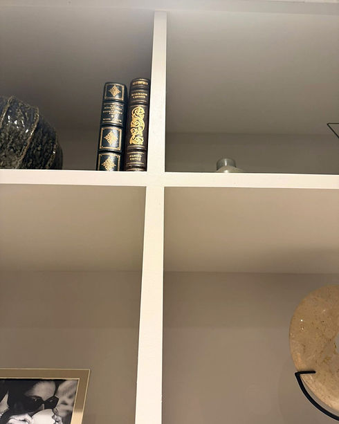 Close up of besoke fitted shlves for alcove