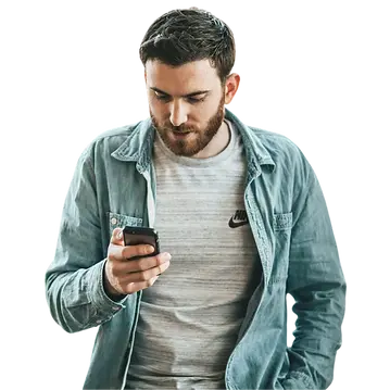 Homme remplissant questionnaire psychologique sur son smartphone