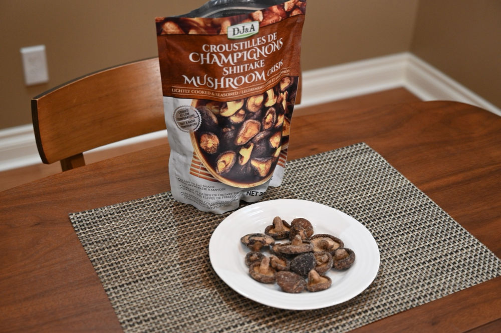 Costco DJ&A Shiitake Mushroom Crisps Review