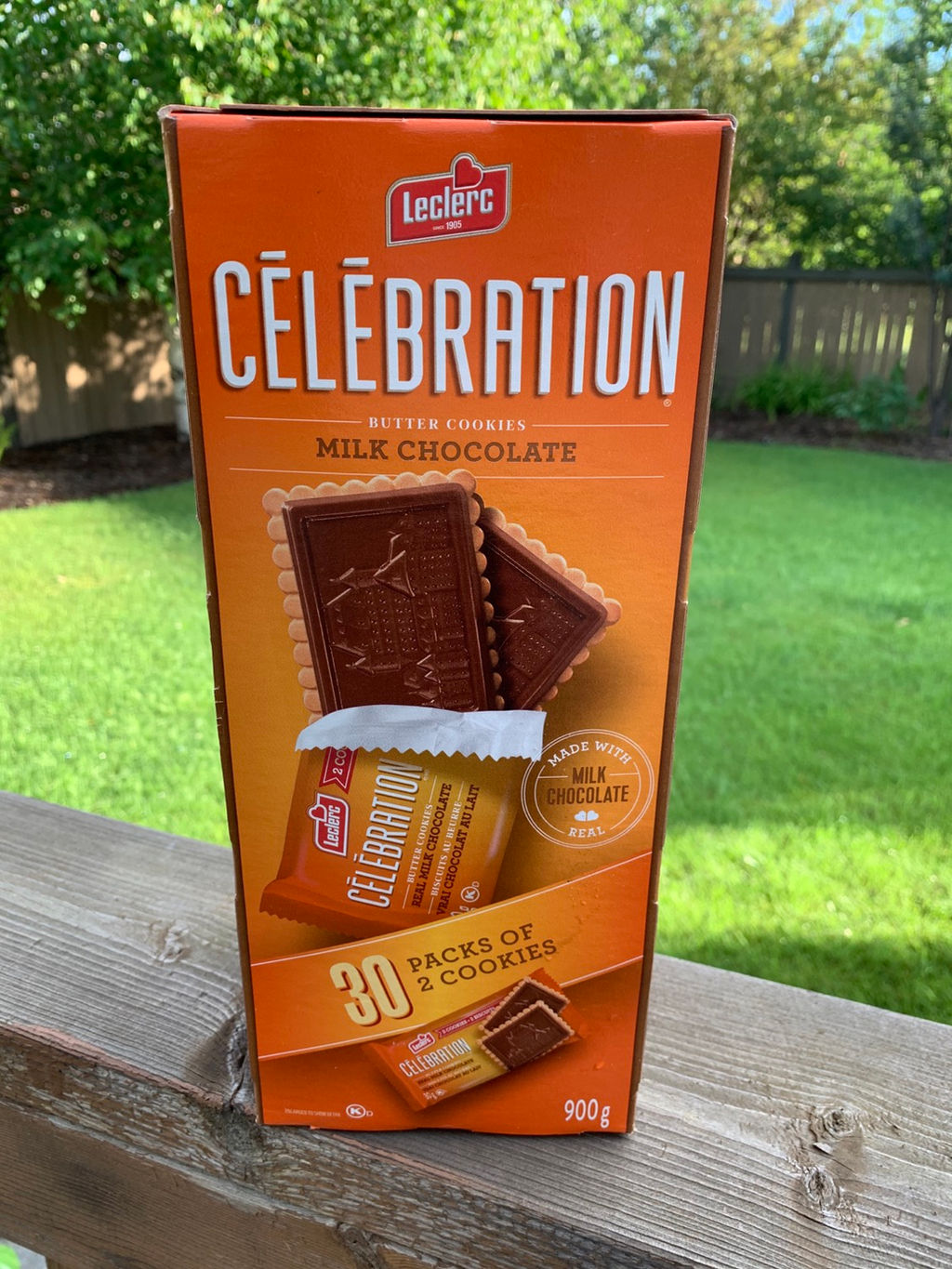 Costco Leclerc Celebration Milk Chocolate Cookies Review