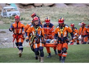 Хүнд нөхцөлд ажилласан онцгойн албан хаагчид аварсан хүний тоогоор мөнгөн урамшуулал олгоно