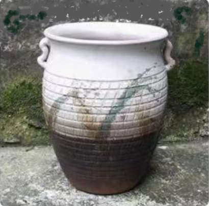 Glazed clay earthenware