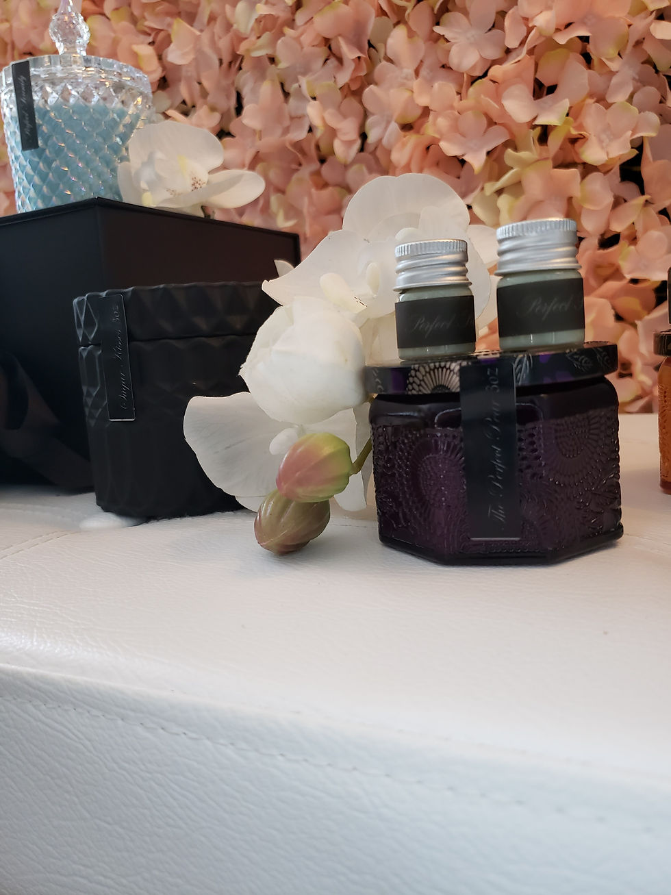 Thumbnail: Free candle wax scent samples