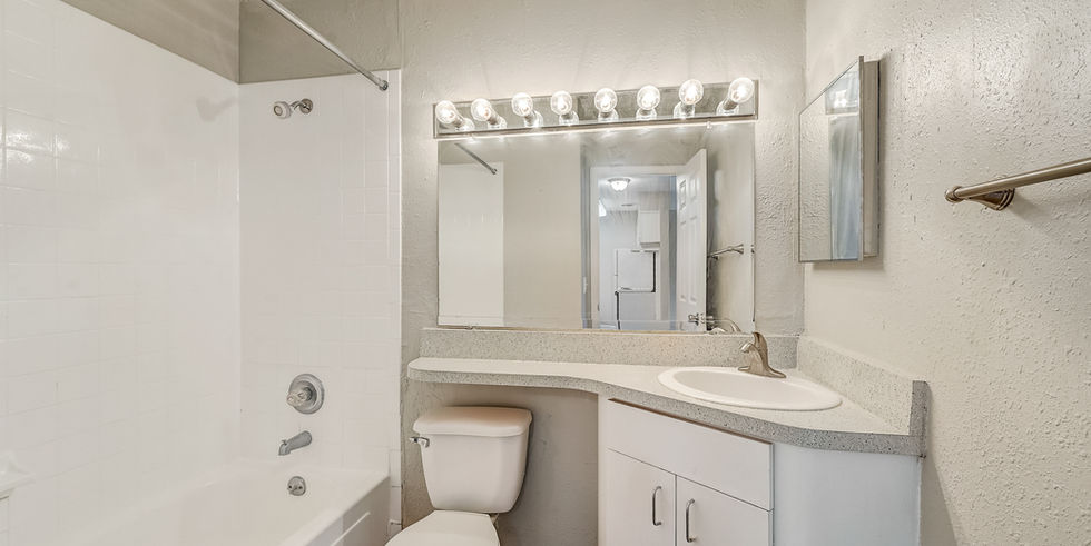 1 Bedroom Apartments Jacksonville FL | The Lakeside Nest