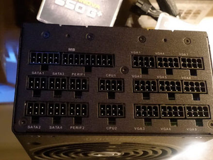 EVGA apresenta fonte SuperNova de 2200W, que suporta até 9 GPUs ao mesmo tempo