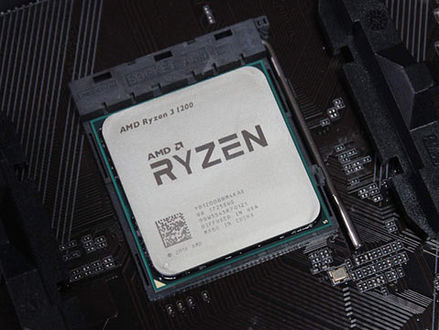 Usuário relata que seu AMD Ryzen 3 1200 veio com 8 núcleos ativados, o dobro do anunciado