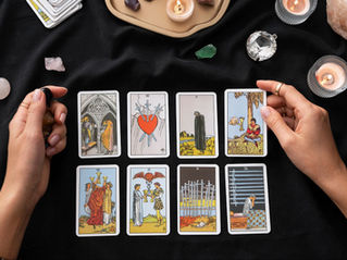 Como escolher o significado certo quando uma carta do Tarô tem várias interpretações?