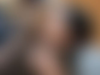 Thanadoula en séance d'écoute attentive et de soutien émotionnel lors d'un accompagnement individuel ou d'un Atelier Thana.