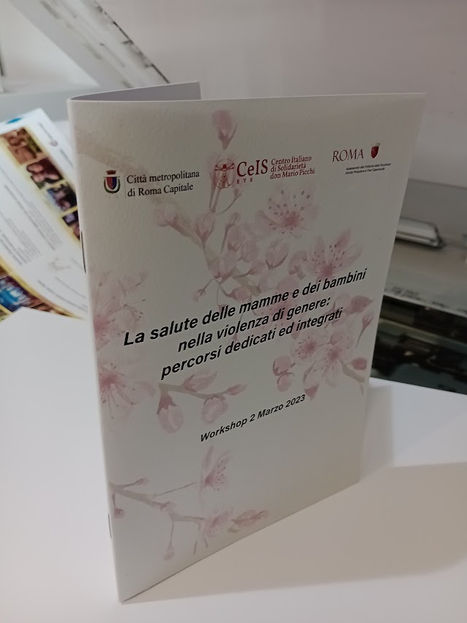 Un libro con testo in italiano sulla salute delle mamme e dei bambini.