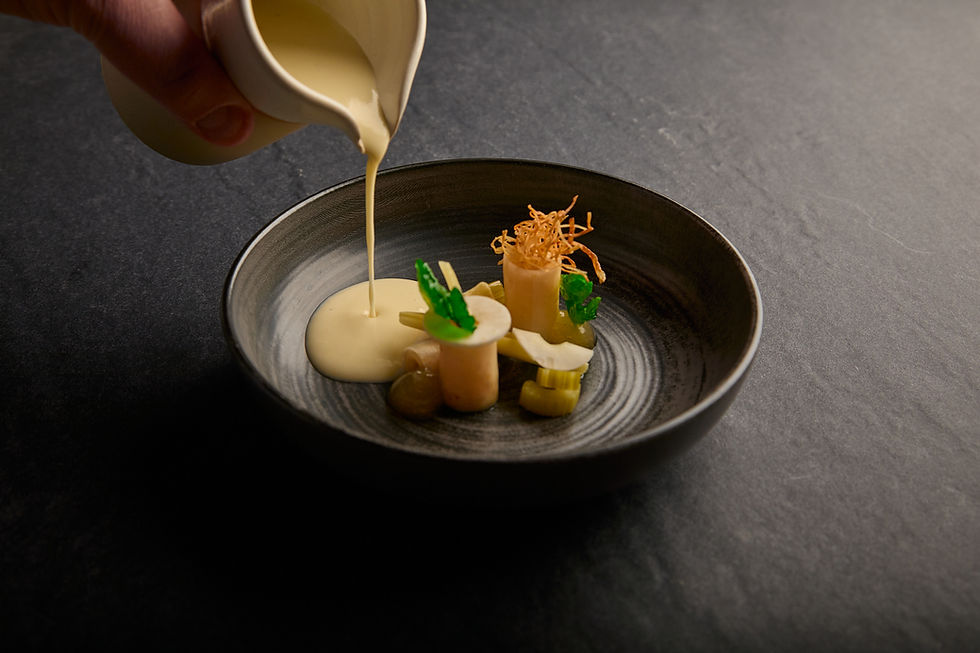 Suppe eingiessen