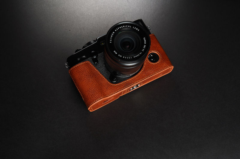 底部平整可平放於桌面