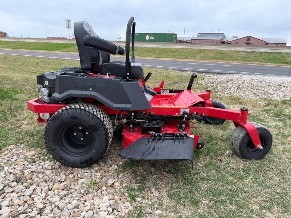 Thumbnail: Country Clipper Boulevard 54” Zero Turn Mower
