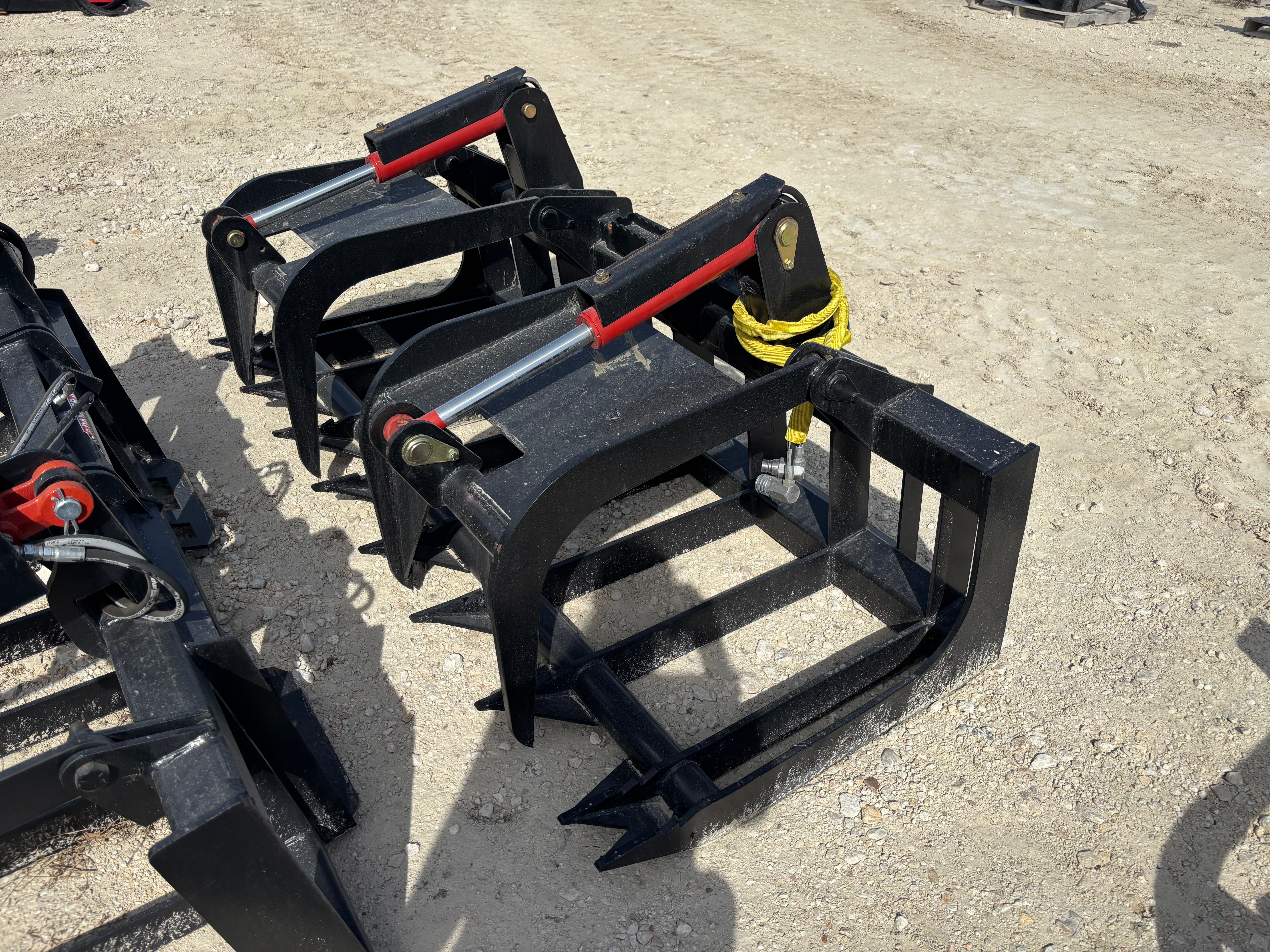 Mid-State 74" Heavy Duty Brush Grapple