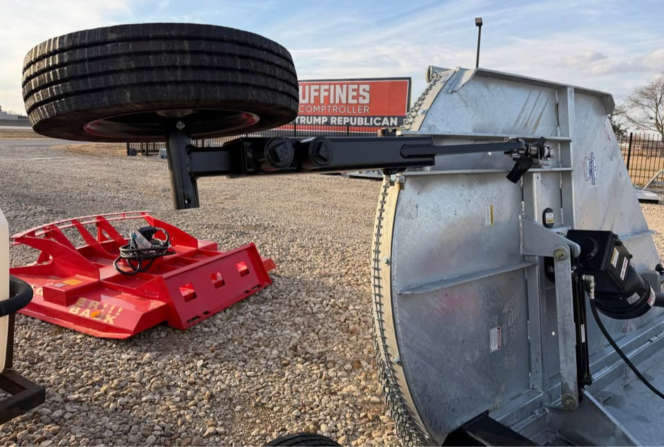 Thumbnail: Modern AG 15' Predator Batwing Mower