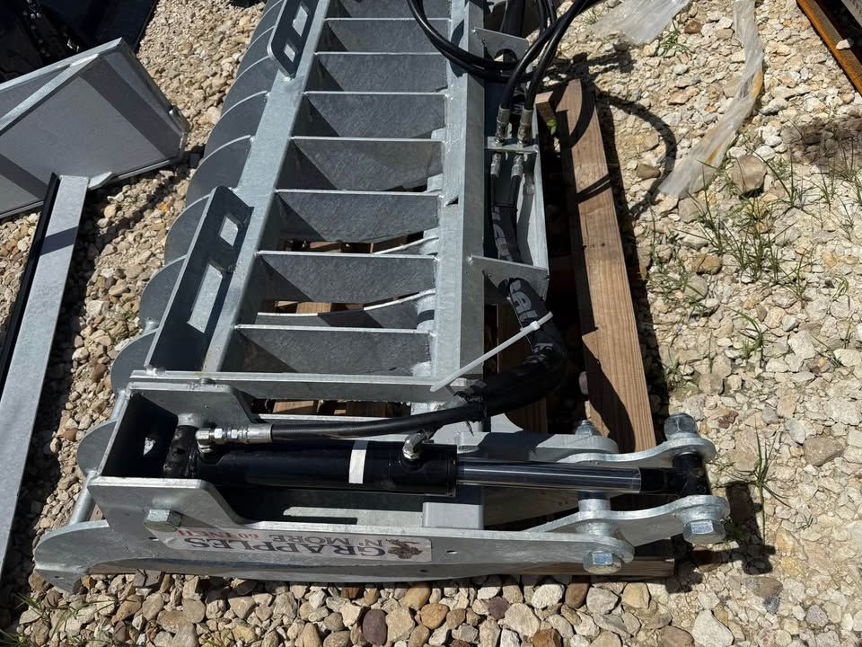 Thumbnail: 60" Grapples N'More Quick Attach Galvanized Clamshell Grapple