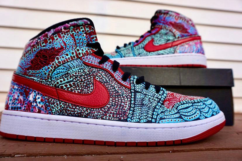 Jordan 1 Mid Dotted Red