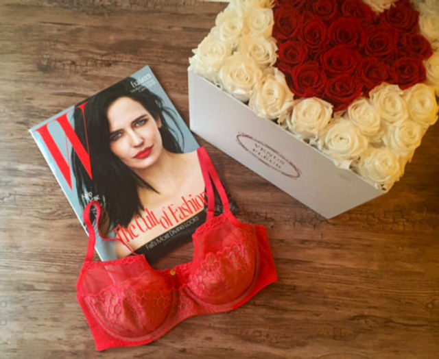 w-mag-bra-roses