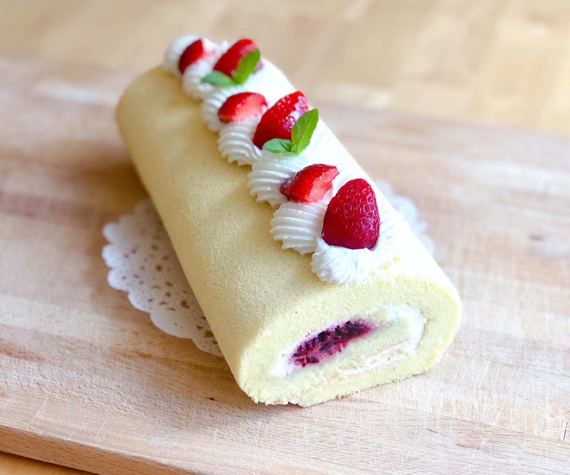 Strawberry Soufflé Cake Roll