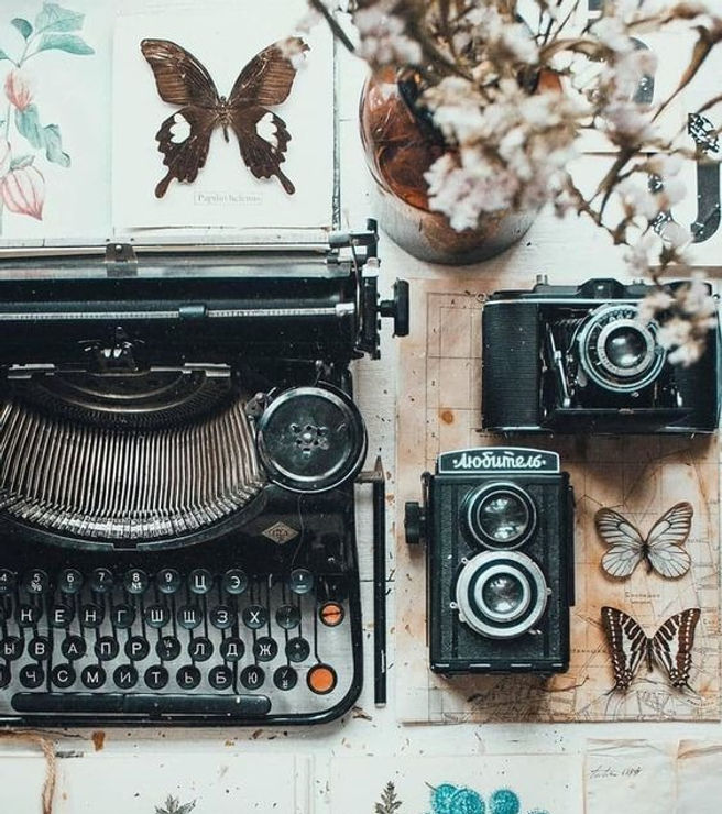 aesthetic%2520typewriter%2520WIX_edited_edited.jpg