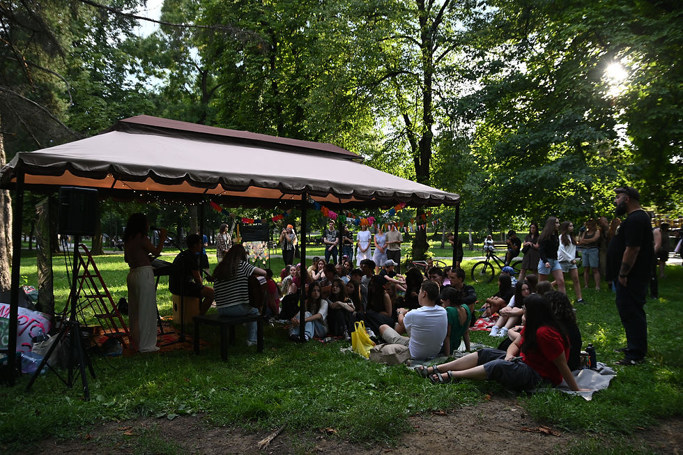 All the kids gathered playing worship songs in English to the locals