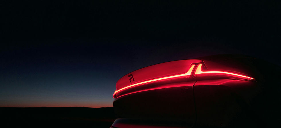 Electric vehicle rear tail light bar