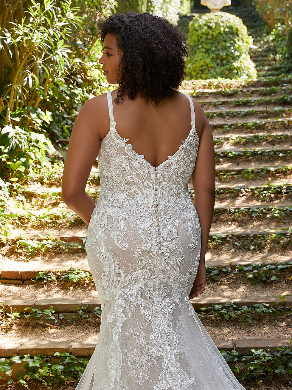 Thumbnail: Alessia Elysee x Edition Plus Size Fishtail Sexy All Over Lace Wedding Dress BACK