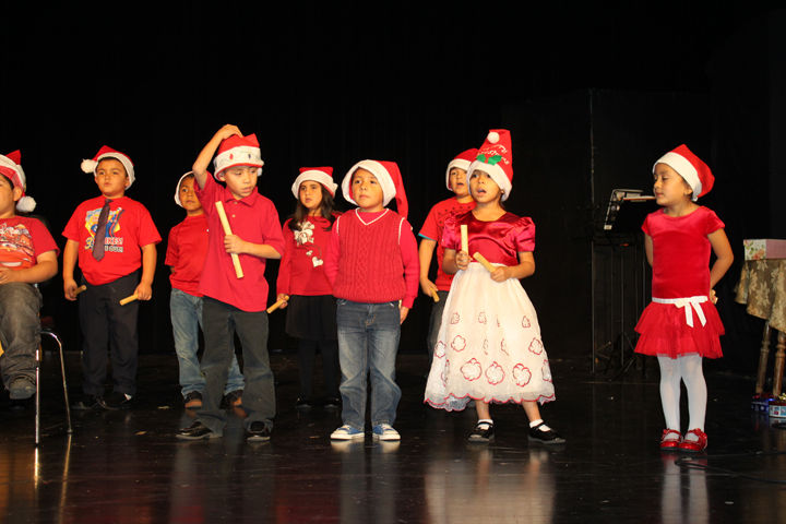 Tuning_Sounds_Christmas_Recital_07