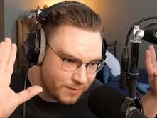 Who is Ohnepixel?