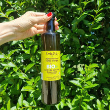 Huile d'olive bio Loretta 500ml dans une bouteille foncée et opaque