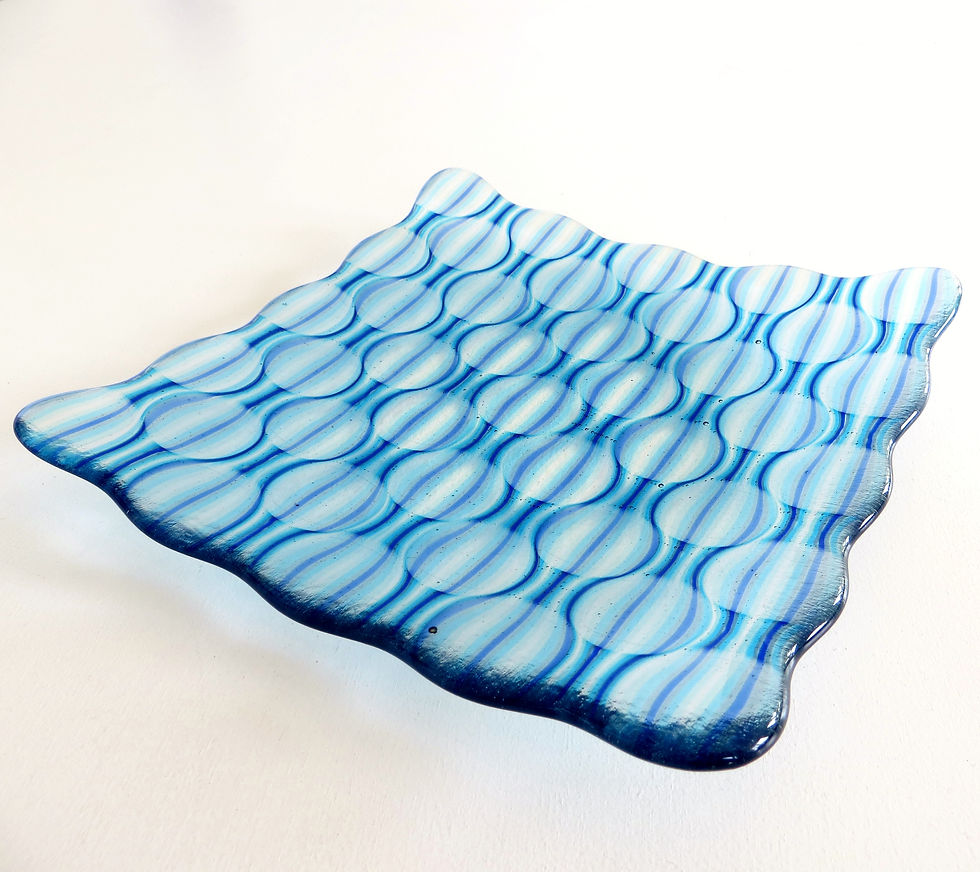 Thumbnail: Blue patterned wavy fused glass dish