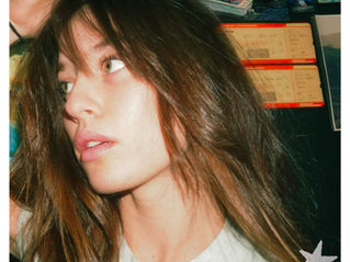 Dee Holt Turns Uncertainty Into Hypnotic Indie-Pop on “Figure It Out”