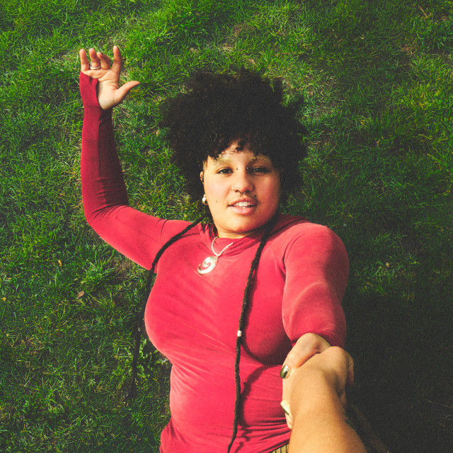 Ruti Steps Into a Bold New Era with the Anthemic Glow of “I’ll Be Your Friend”