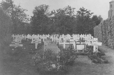 Beschadigd graf naar Market Garden