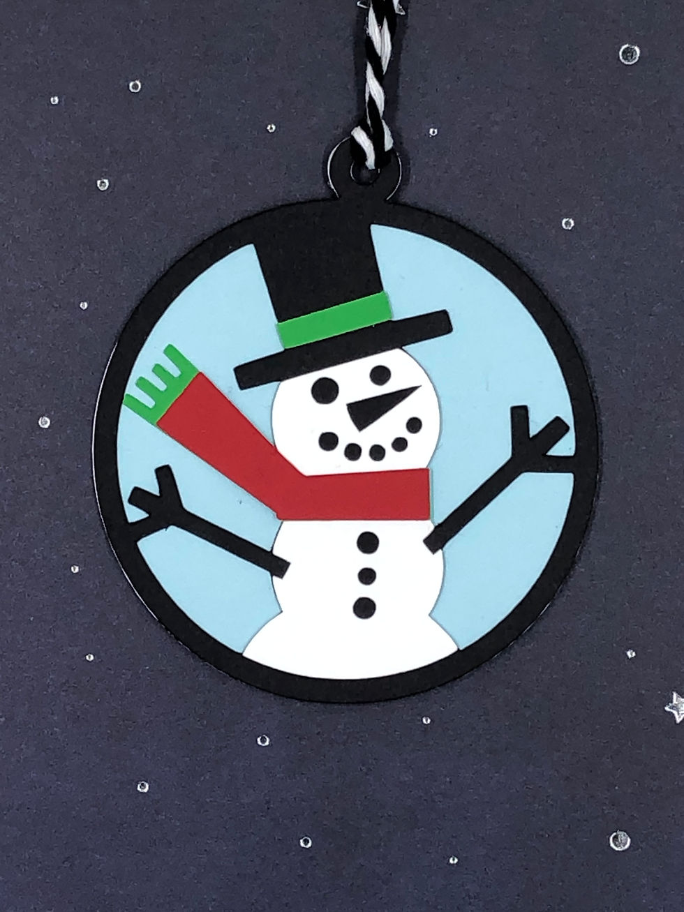 Thumbnail: Old-Fashioned Snowman Round Gift Tag