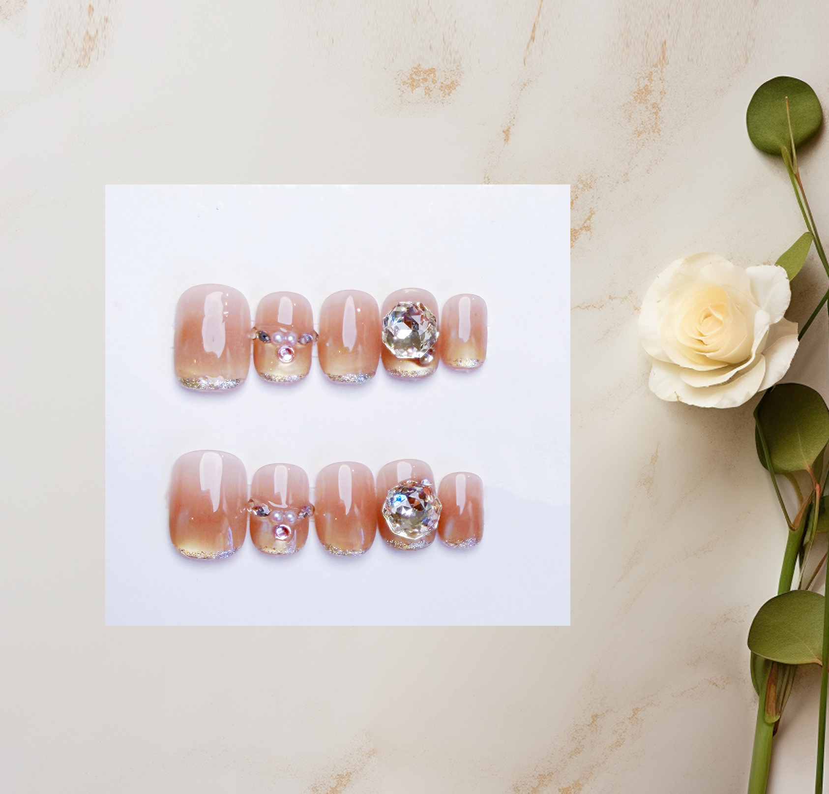 Nude Gold Cat Eye Nails – Extra Short
