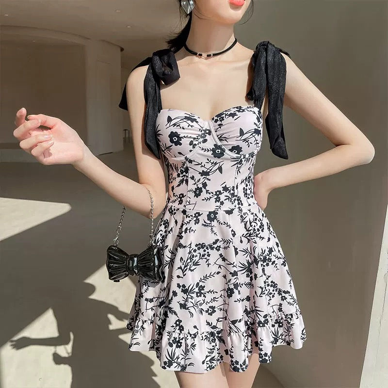 Thumbnail: Black and White Floral Skirted One-Piece Swimsuit