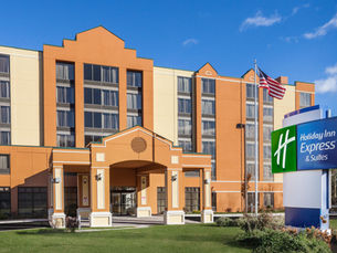 Holiday Inn Express & Suites South Portland Strengthens Sustainability with Mattress Recycling