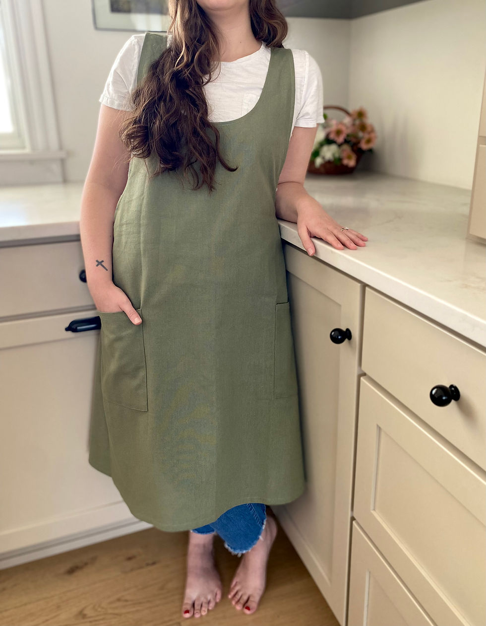 Thumbnail: cross back apron